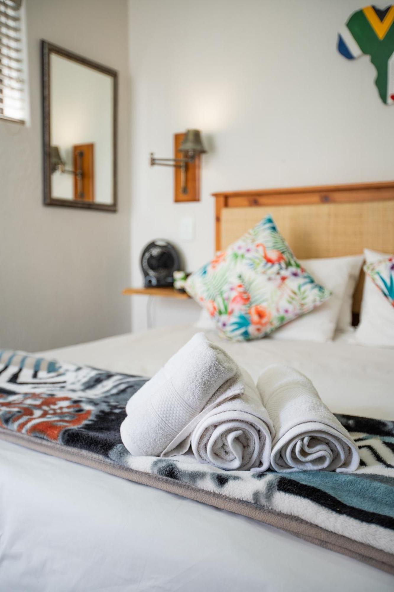 Atsupers Accommodation Jeffreys Bay Exterior foto